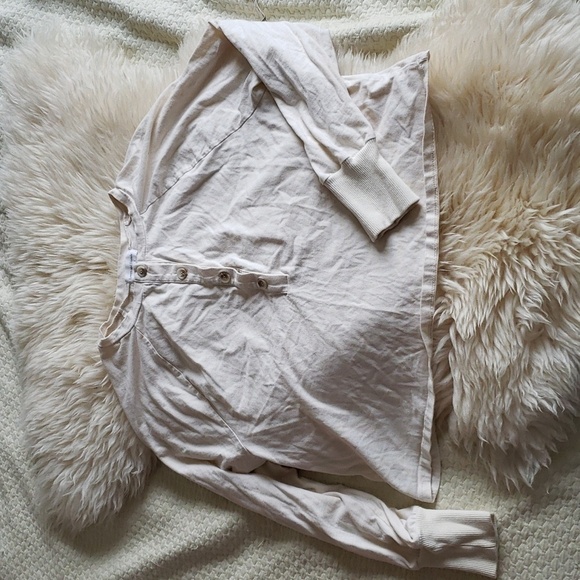 LOVERS and friends made in usa cream coloured pullover with buttons size medium - Picture 1 of 6